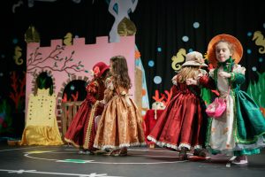 kalokairines-theatrikes-ekdiloseis-olympiako-mouseio-2019-100