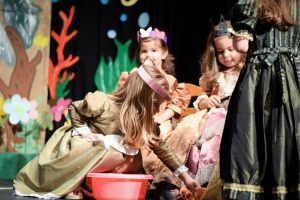 kalokairines-theatrikes-ekdiloseis-olympiako-mouseio-2019-199