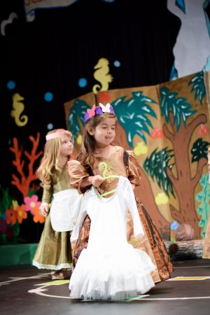kalokairines-theatrikes-ekdiloseis-olympiako-mouseio-2019-200