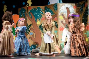 kalokairines-theatrikes-ekdiloseis-olympiako-mouseio-2019-201