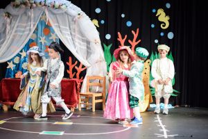 kalokairines-theatrikes-ekdiloseis-olympiako-mouseio-2019-230