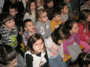 o-pseuths-boskos-kouklotheatro-3